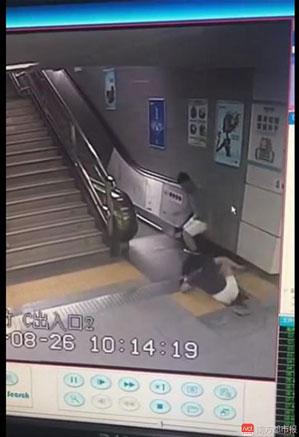 深圳某地铁因安全警示不够完善所引发的悲剧